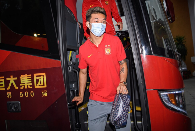 今夜突围战来临，浙江稠州围绕中超官宣签约，更衣室稳定，轮换策略成焦点(陕北民歌圪梁梁)